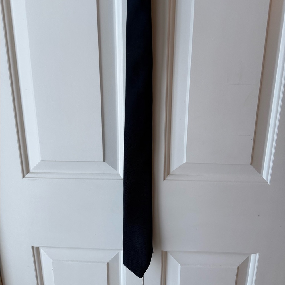 Elegant Black Men's Tie